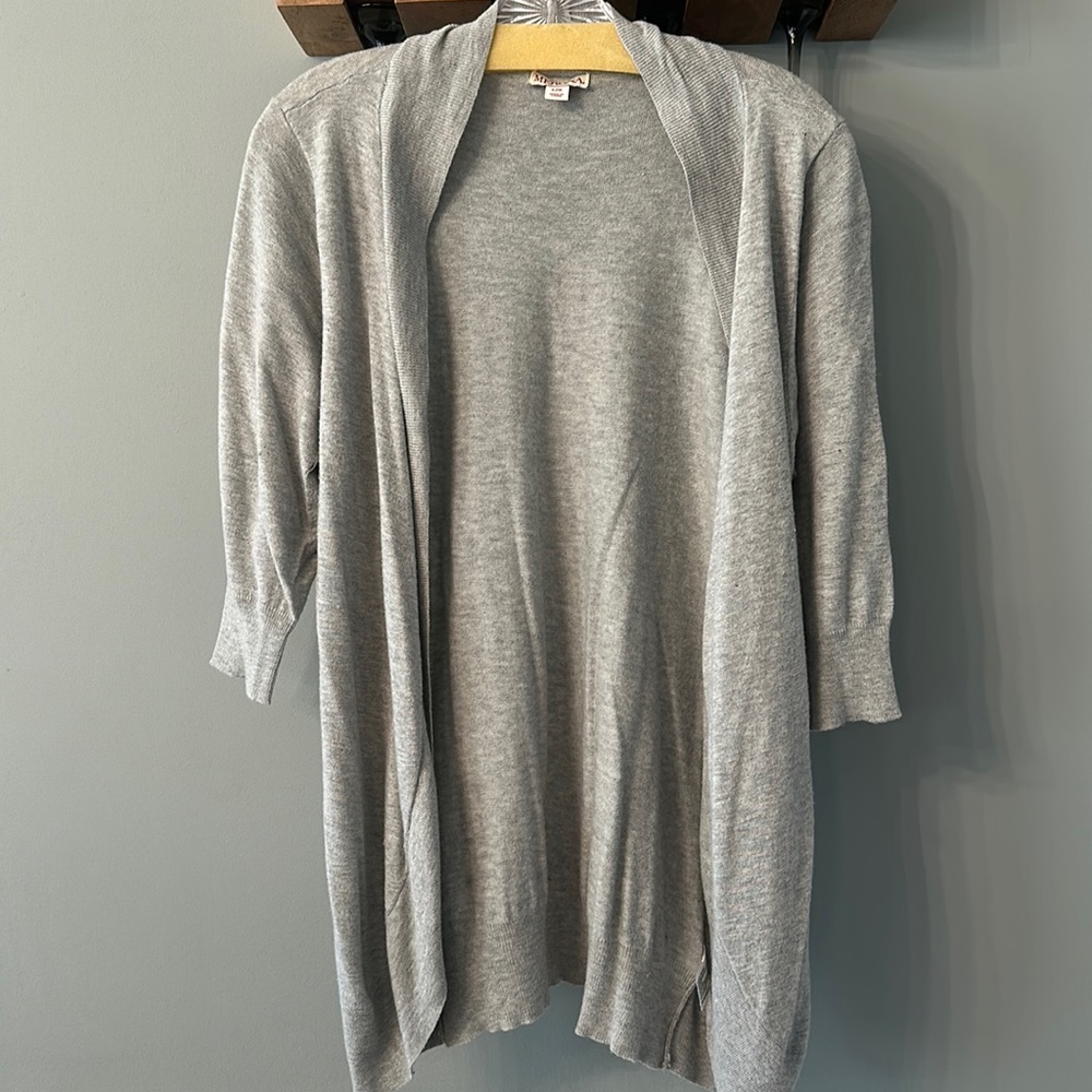 Woman’s Merona size large gray sweater/cardigan